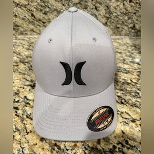 Hurley NWT Flexfit hat S/M